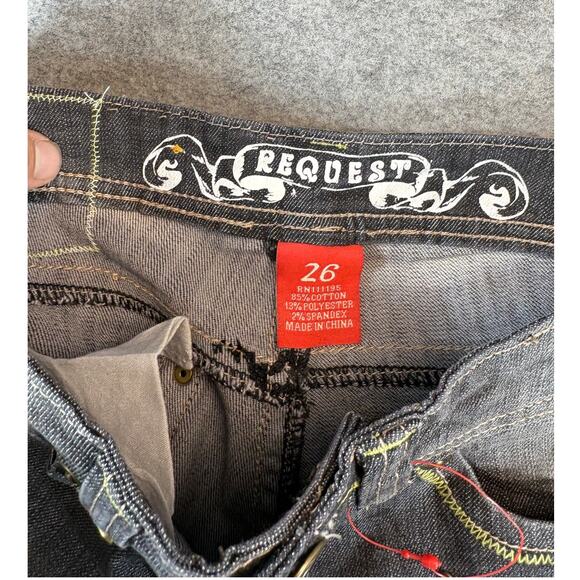 Request Bermuda Shorts Womens Size 26 Black Denim Stretch Hip Hop Grunge Y2K - Picture 6 of 7